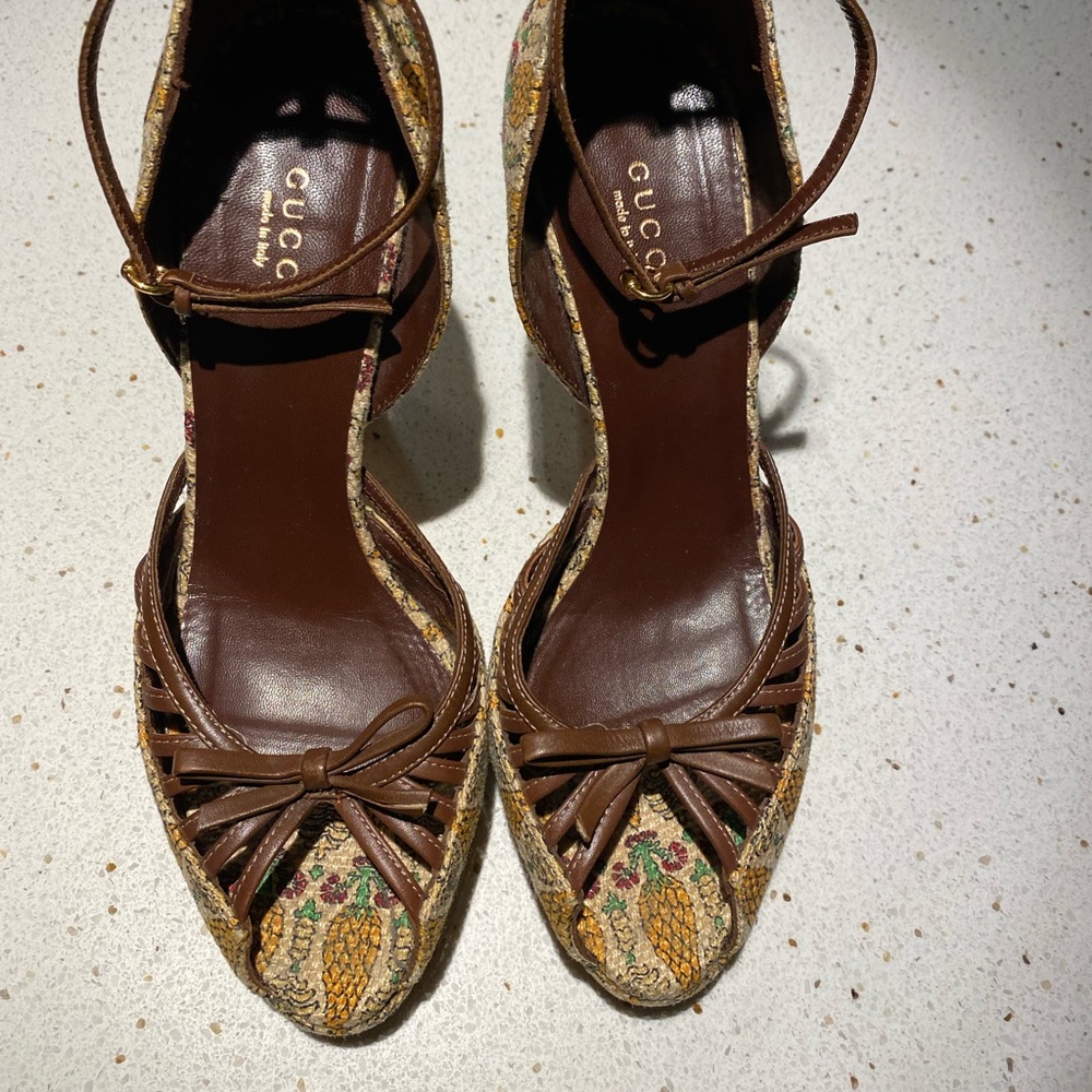 Gucci pineapple ankle strap platform sandal sz 38